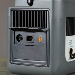 Портативная электростанция FUBAG AS 2400i (аккумулятор LiFePO4) в Владикавказе фото